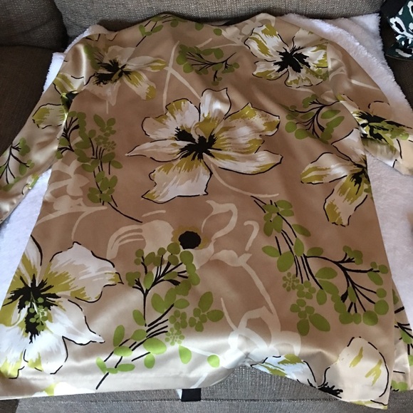 Chicos Silk Flower Blouse - Picture 6 of 7